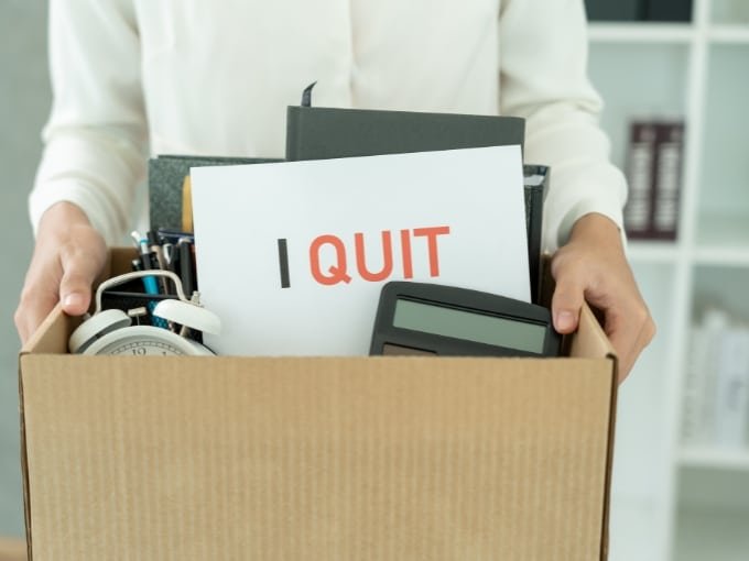 התפטרות בדין מפוטר יכולה לזכות עובדים בפיצויי פיטורים, הנה איך (תמונה)